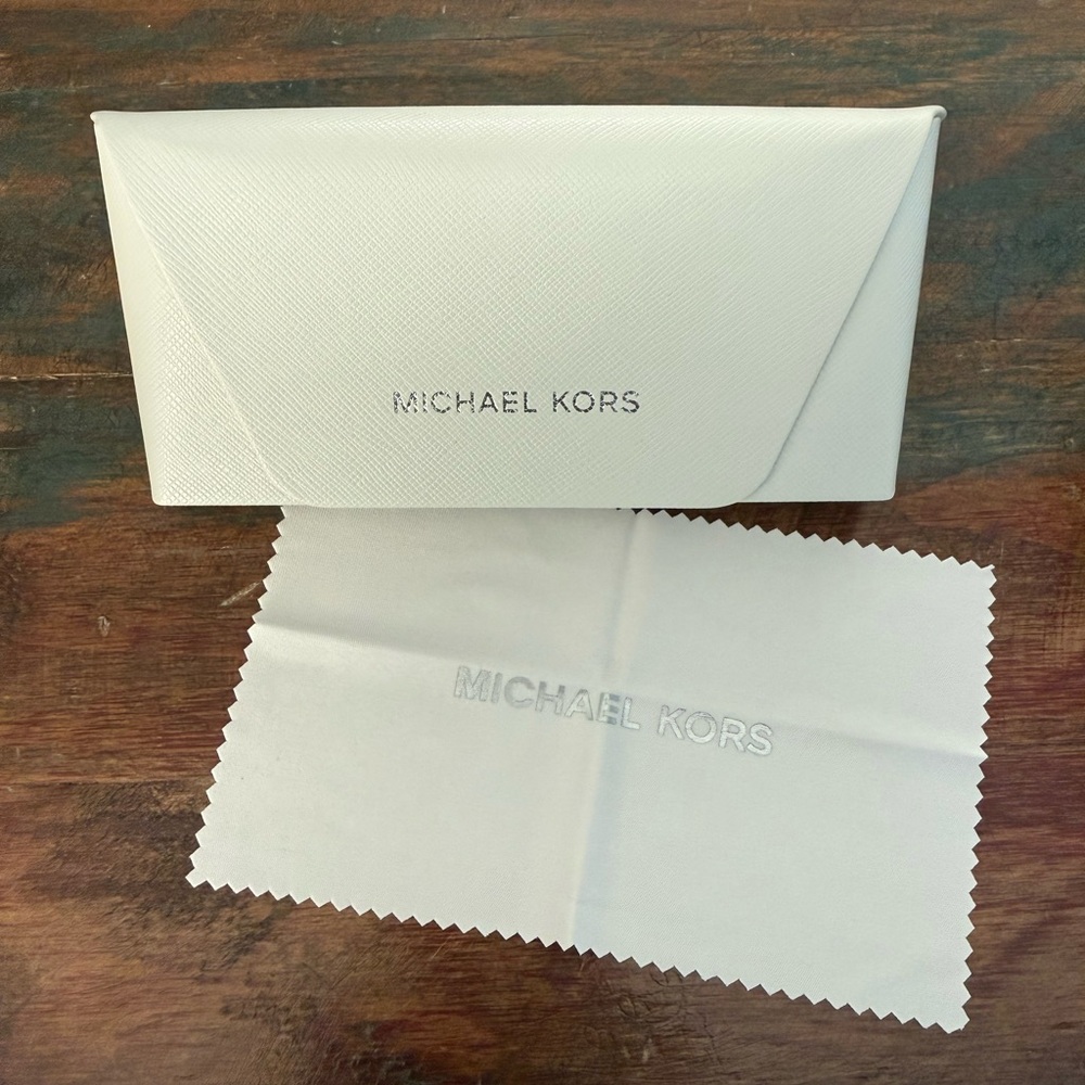 NEW Michael Kors White Eyewear Case with Cleaning Cloth